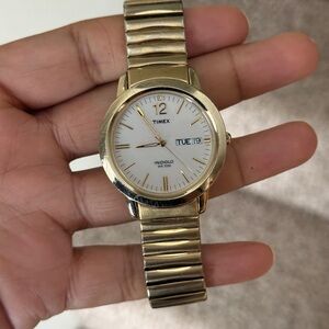 Timex Mens Indiglo Gold/White Face Day/Date Watch adjustable watch